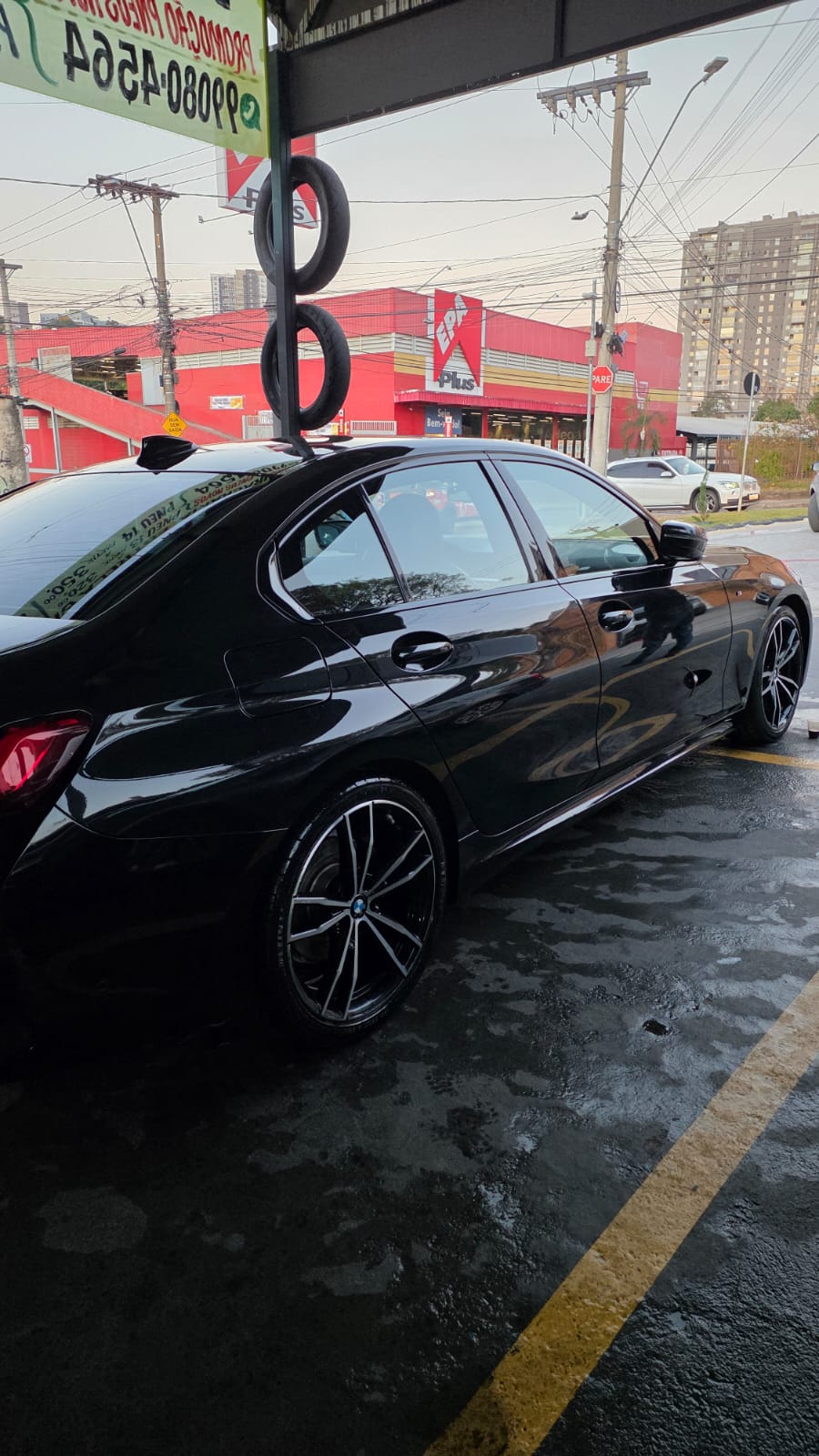 BMW finalizada na loja